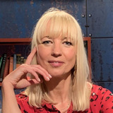 Sara Cox — Presenter