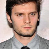 Hugo Becker — Léon