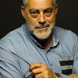 Carlos Blanco — Agente Javier Ríos