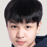 สุริยาวิชญ์ ถนอมชัยสนิท — Por