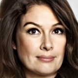 Zeynep Gülmez — Nihal