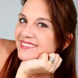 Cristina Prochaska — Yara Machado