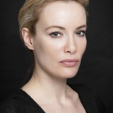 Gamze Özçelik — Çiçek Hatun