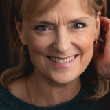 Marie Richardson — Benjamins mamma
