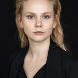 Aleksandra Skraba — Natalia