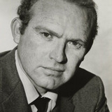 Gene Evans — Col. Barton