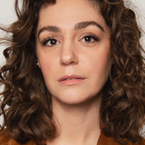 Amanda Radeljak — Ana