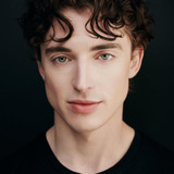 Олли Аткинс — Freddie O'Connell