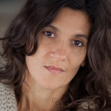 Emmanuelle Rivière — Femme hispanique
