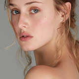 Anna van Patten — Deanna Knox