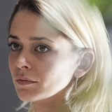 Emőke Piti — Enikő