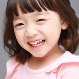 Kang Ji-woo — Han Yeo-jin (child)