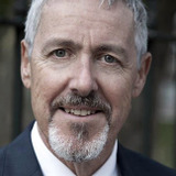 Griff Rhys Jones — Max Vivaldi