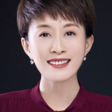 Чжао Цянь — Xiaolu’s Mother