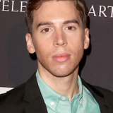 Jordan Gavaris — Jasper Bartlett