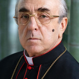 Silvio Orlando — Cardinal Voiello