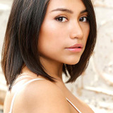 Natalia del Riego — Lilla Belle