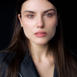 Carolina Koitsan — Кира