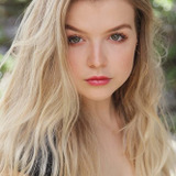 Anna Grace Barlow — Brittney Lovewell