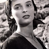 Лючия Бозе — Isabella Galiano