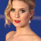 Caroline Sunshine — Tinka Hessenheffer