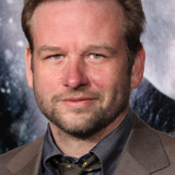 Даллас Робертс — Miles Fiedler