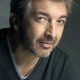 Ricardo Darín — Juan Salvo