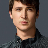 Ben Lloyd-Hughes — Alexander Colbourne