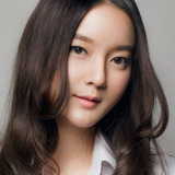 วรันธร เปานิล — Herself