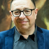 Waldemar Januszczak — Himself