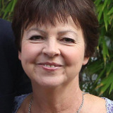 Tessa Peake-Jones — Mary Bennet