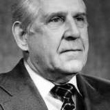Бруно Фрейндлих — генерал Гордон