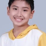 อั้ม กมลภัทร ดอกมณฑา — Ayi