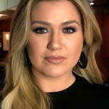 Kelly Clarkson — Self