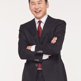 Shin Dong Yup — Host
