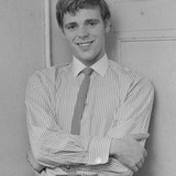 Christopher Gable — Arthur Ainsley