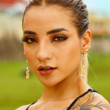 Leslie Gallardo — Self - Contestant