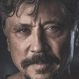 Карлос Бардем — Pedro García