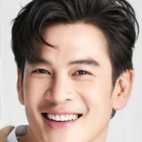 ชาคริต แย้มนาม — "Met" Poramet