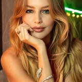 Rhaissa Batista — Esther Lemos