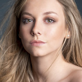 Эстер Экспозито — Carla Roson