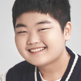김건 — Eunuch Hong (Child)