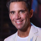 MIKA — Él mismo - Coach
