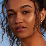 Мэдисон Бэйли — Kiara Carrera