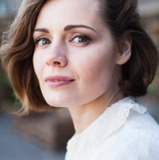 Анна Миклош — Елена