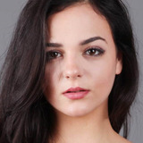 Aslıhan Kapanşahin — Esra Güleryüz