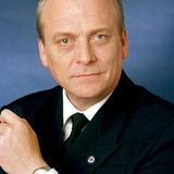 Hans V Engström — Uno Kronkvist