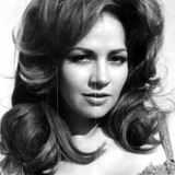 Isela Vega — María Julia «La Paisana»