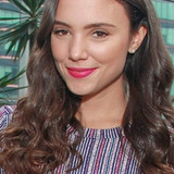 Ana Lorena Elorduy — Elsa de la Peña