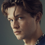 Дамиан Хардунг — Jonas Till Neumann